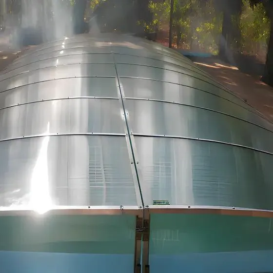 Cobertura Retrátil para Piscina em Maria Mercedes, Santana de Parnaíba - SP Cobertura Retrátil para Piscina em Maria Mercedes, Santana de Parnaíba - SP — Cobertura com calha lateral para escoamento